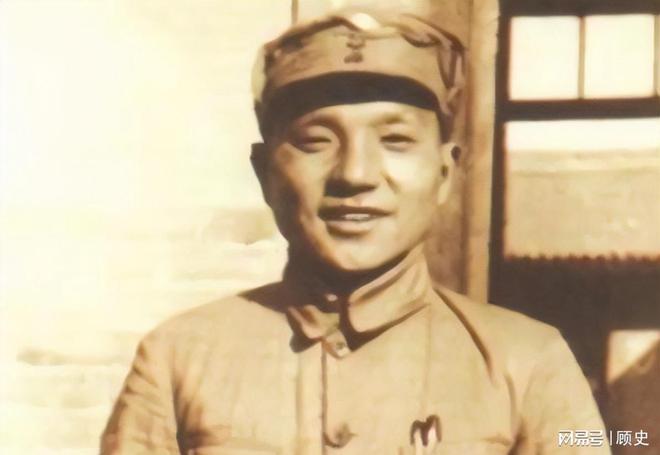 来看望压低声音说：提防那俩戴眼镜的爱游戏网站入口73年复出萧劲光前(图7)