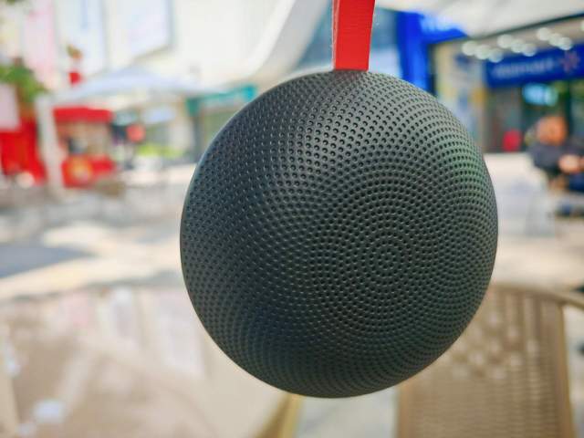 声西圣便携蓝牙小音箱上手简评爱游戏app还原自然音场的美(图5)
