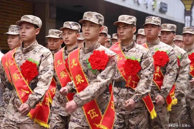你统统去给我当个兵去。爱游戏爱体育考不上